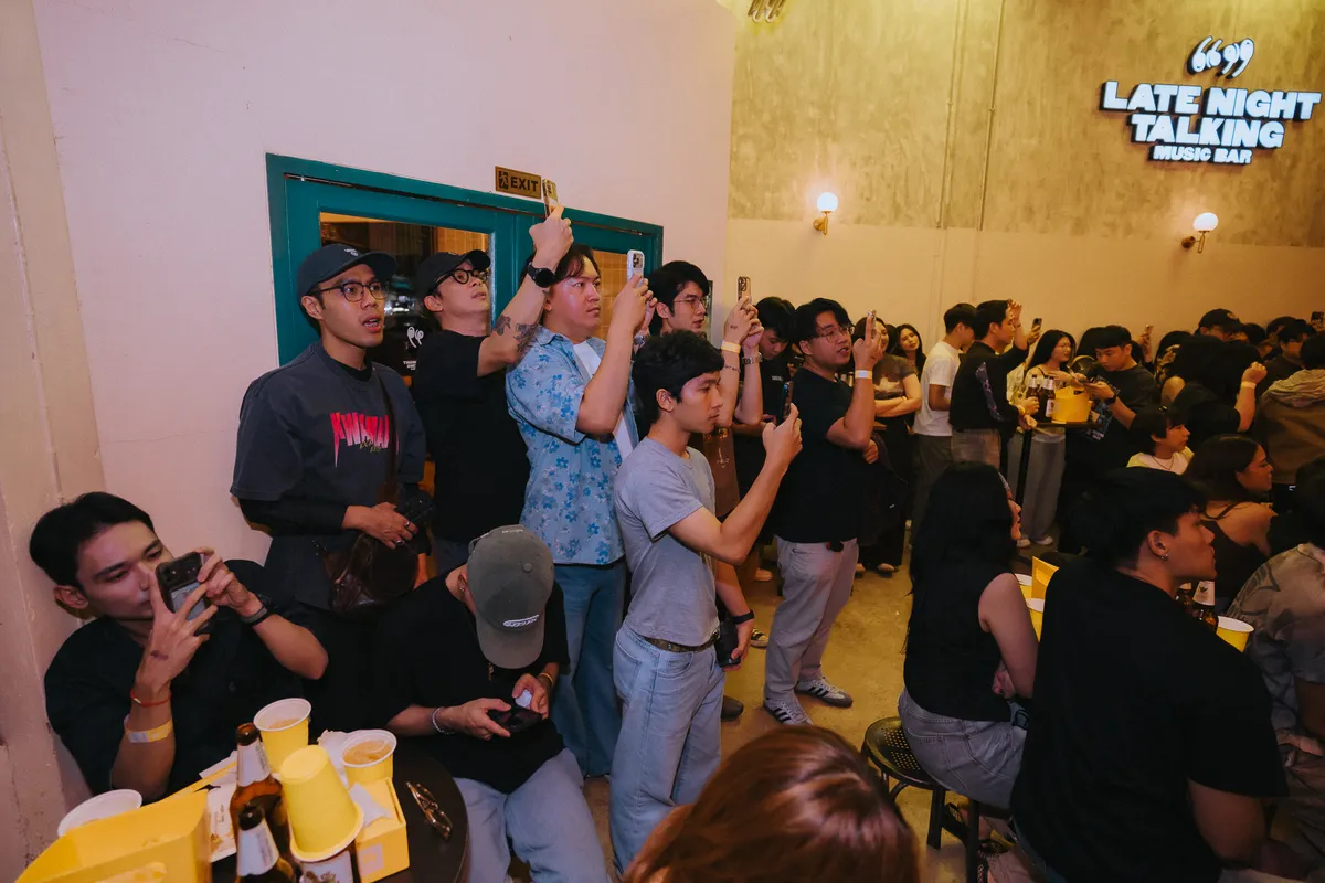 Photo 90 of 172 — AYLA's live at LATE NIGHT TALKING MUSIC BAR Chiang Mai · presented by Singha Corporation