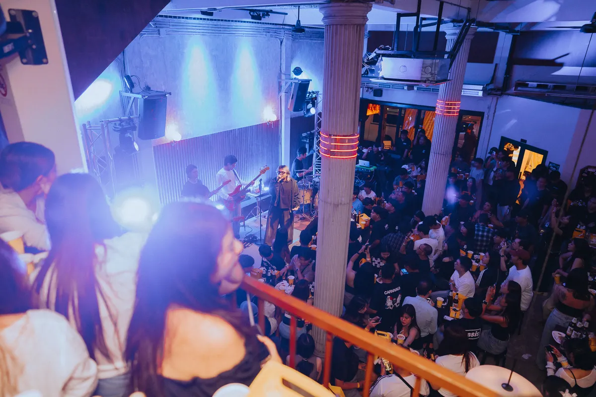 Photo 105 of 172 — AYLA's live at LATE NIGHT TALKING MUSIC BAR Chiang Mai · presented by Singha Corporation