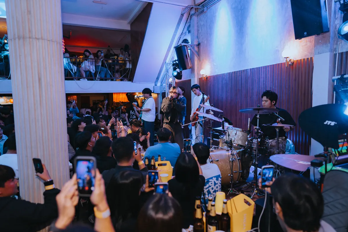 Photo 111 of 172 — AYLA's live at LATE NIGHT TALKING MUSIC BAR Chiang Mai · presented by Singha Corporation