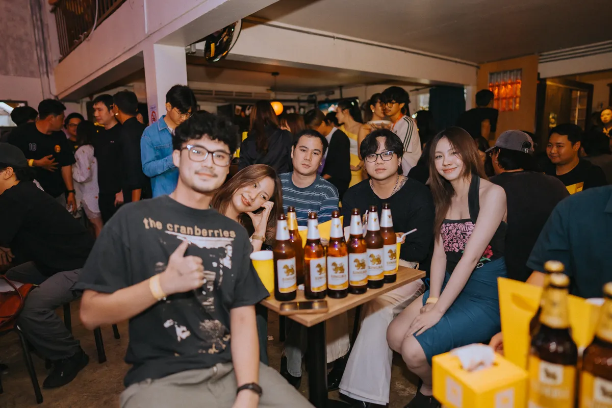 Photo 125 of 172 — AYLA's live at LATE NIGHT TALKING MUSIC BAR Chiang Mai · presented by Singha Corporation