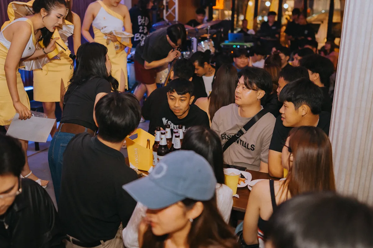 Photo 128 of 172 — AYLA's live at LATE NIGHT TALKING MUSIC BAR Chiang Mai · presented by Singha Corporation