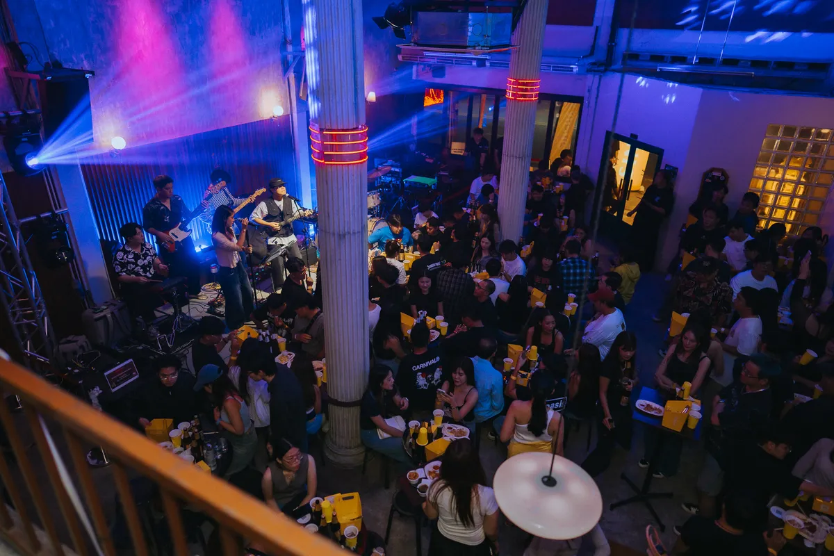 Photo 144 of 172 — AYLA's live at LATE NIGHT TALKING MUSIC BAR Chiang Mai · presented by Singha Corporation