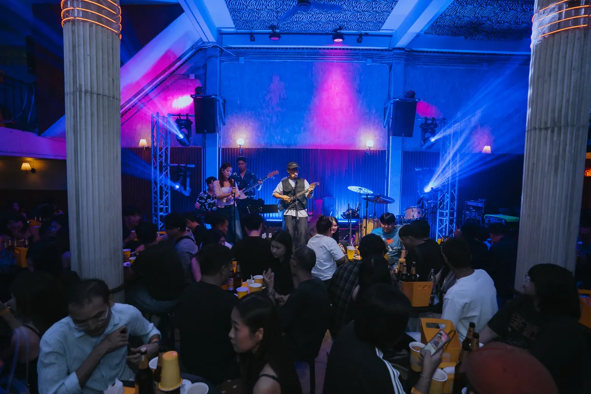 Photo 154 of 172 — AYLA's live at LATE NIGHT TALKING MUSIC BAR Chiang Mai · presented by Singha Corporation
