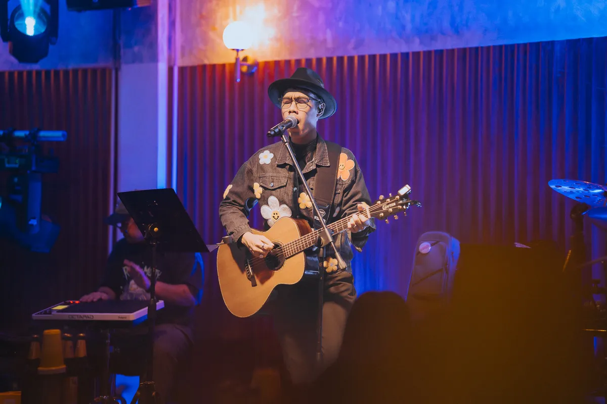 Photo 169 of 172 — AYLA's live at LATE NIGHT TALKING MUSIC BAR Chiang Mai · presented by Singha Corporation
