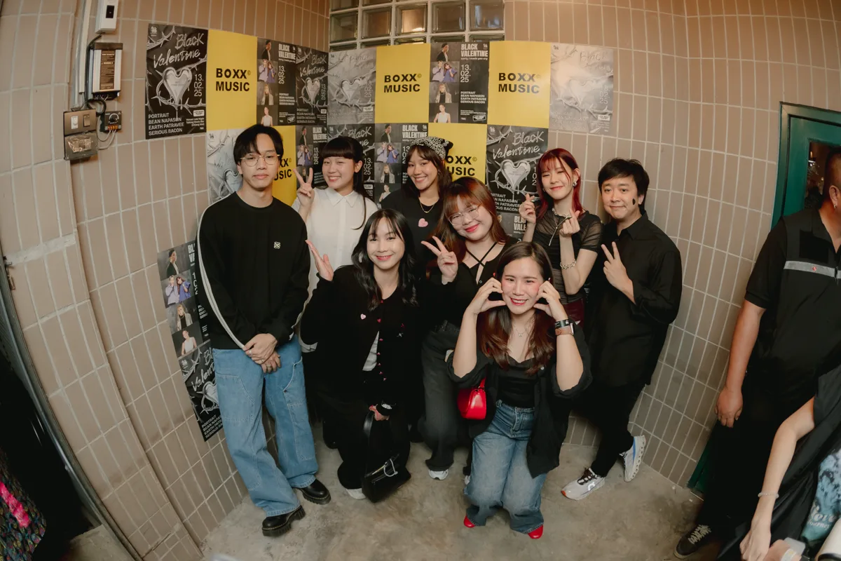 Photo 9 of 45 — Black Valentine concert at LATE NIGHT TALKING MUSIC BAR Chiang Mai · Portrait · Bean Napason · Earth Patravee · Serious Bacon