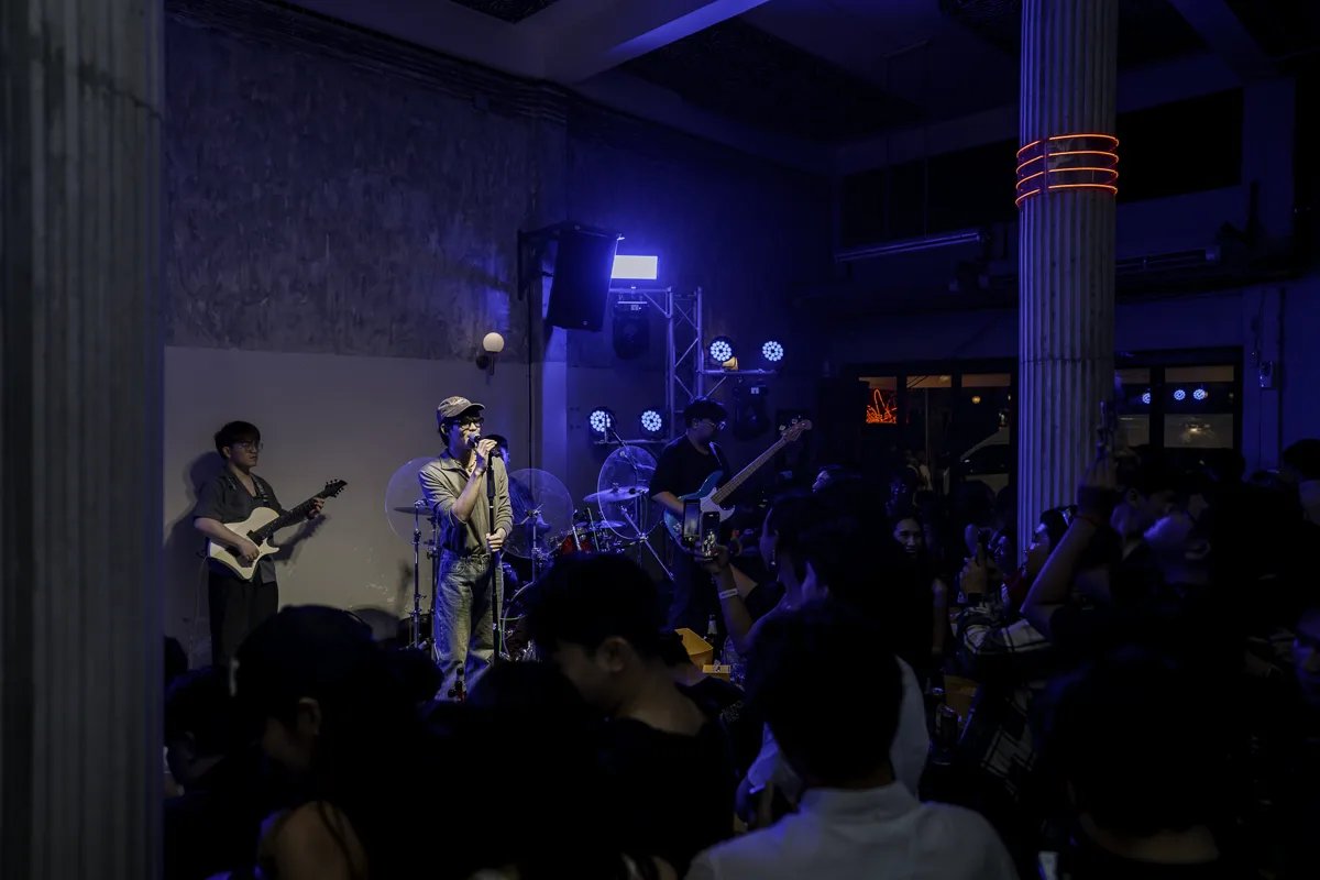 Photo 20 of 41 — A Night with Gun Charlie at LATE NIGHT TALKING MUSIC BAR Chiang Mai · MAFIA.NIMMAN