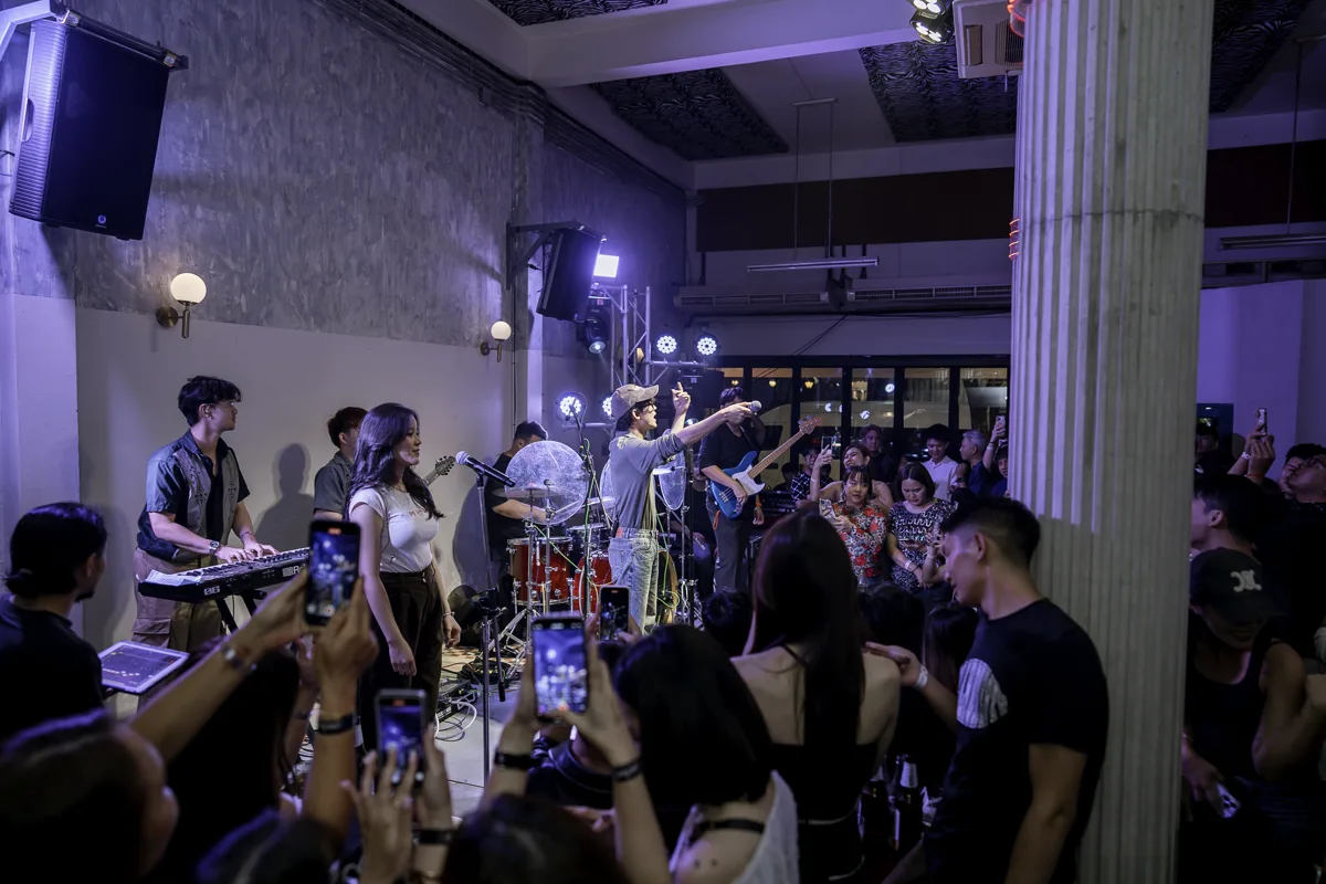 Photo 22 of 41 — A Night with Gun Charlie at LATE NIGHT TALKING MUSIC BAR Chiang Mai · MAFIA.NIMMAN